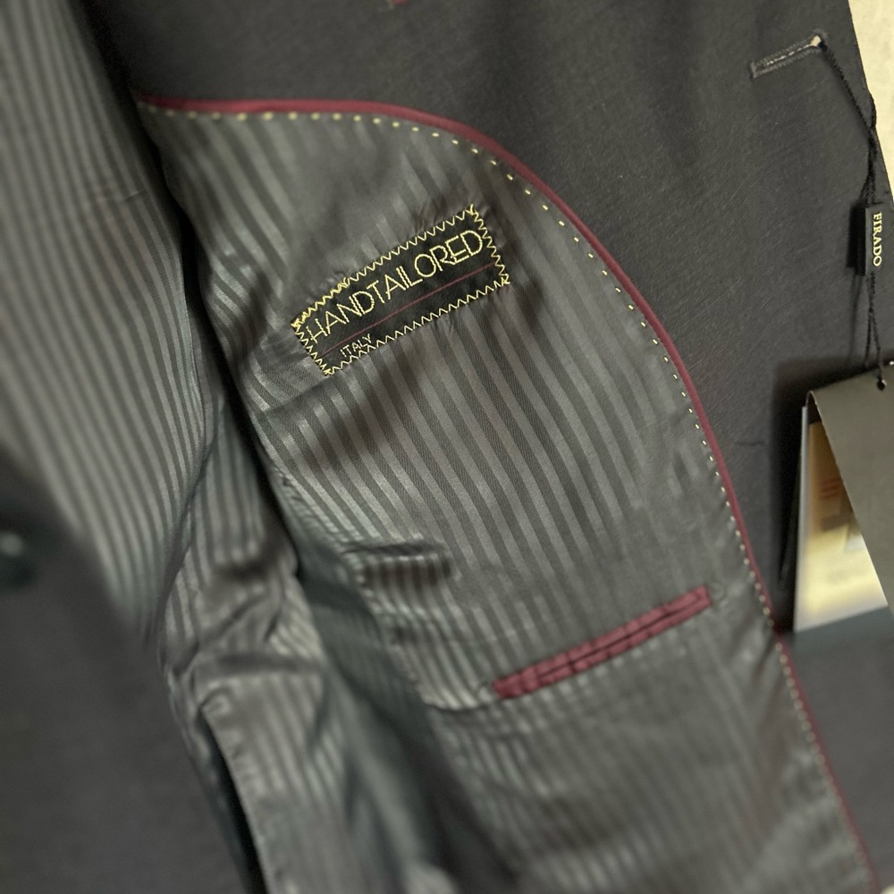 FIRADO men's Italian dark Grey lightweight wool blazer
2 button SB breasted 40R